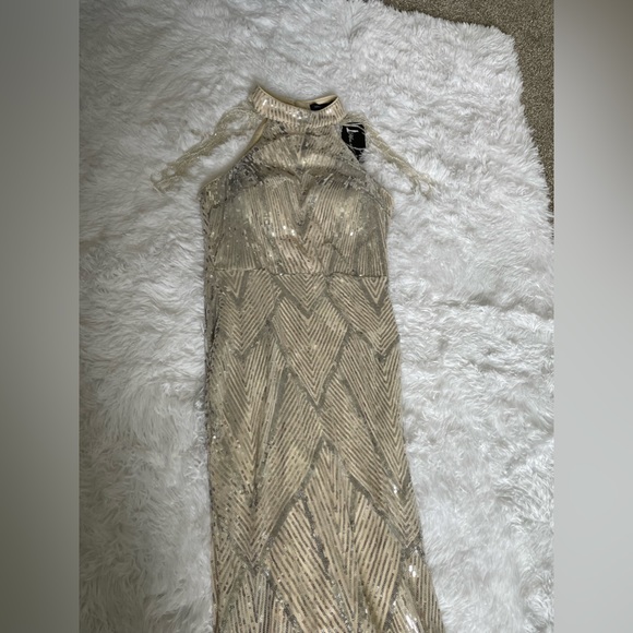 Halter neck sequin mermaid evening dress - Picture 5 of 7